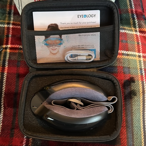 COPY - Brand new and never used, Eyeology intelligent eye massager. - Picture 4 of 5